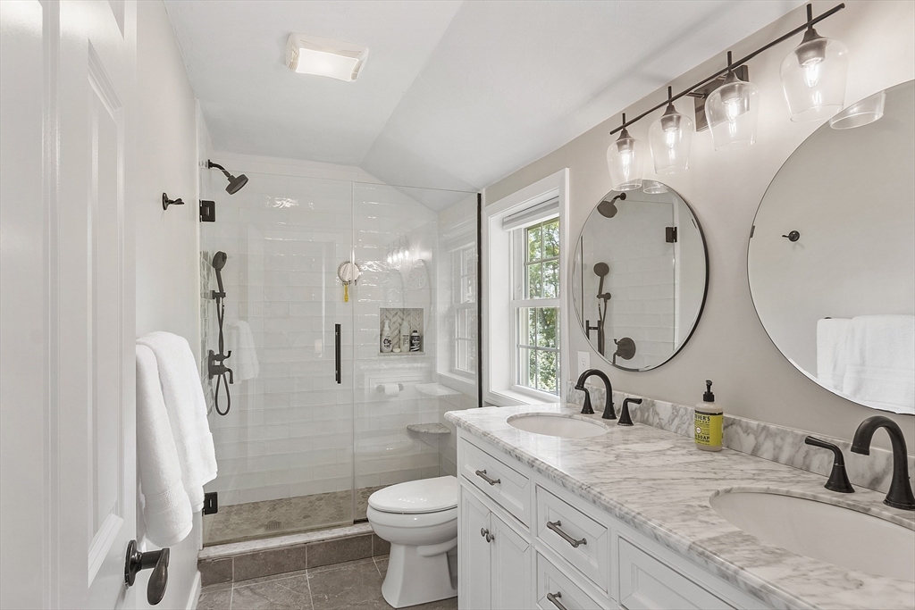 5 Holly Terrace Worcester, MA 01607 - Photo 34 of 42 Gallery Image 34