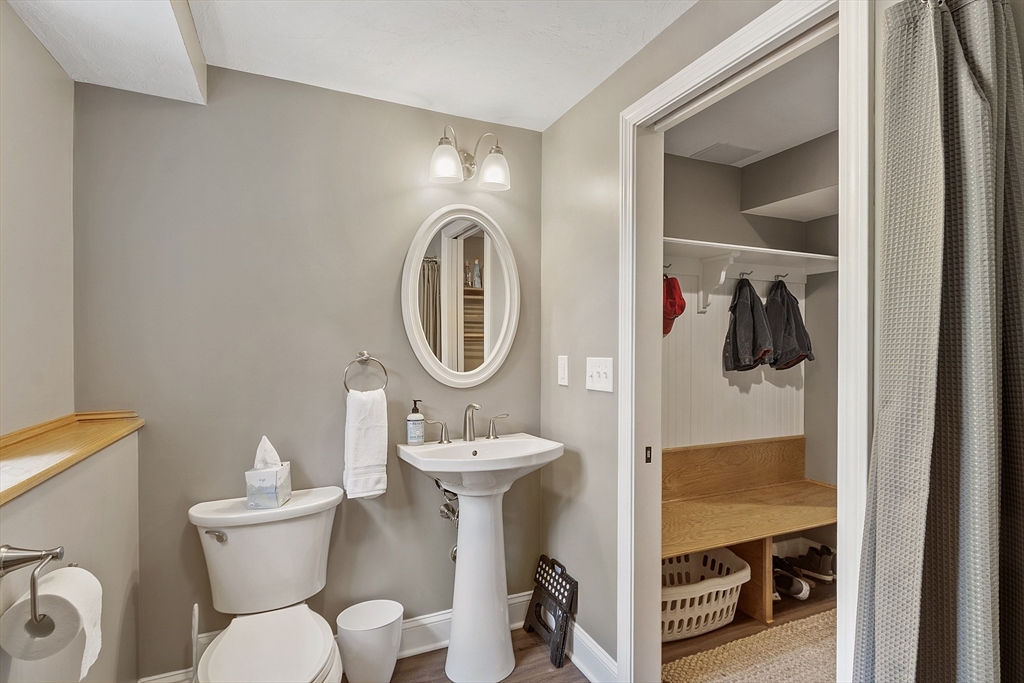 5 Holly Terrace Worcester, MA 01607 - Photo 37 of 42 Gallery Image 37