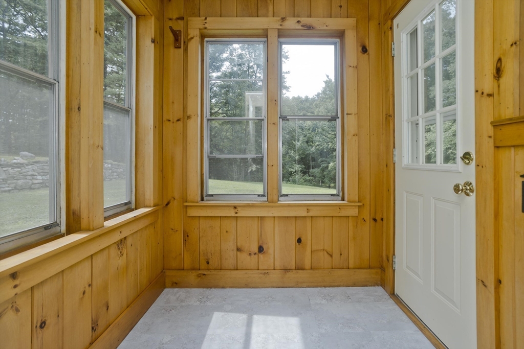 723 Ryan Road Northampton, MA 01062 - Photo 17 of 41