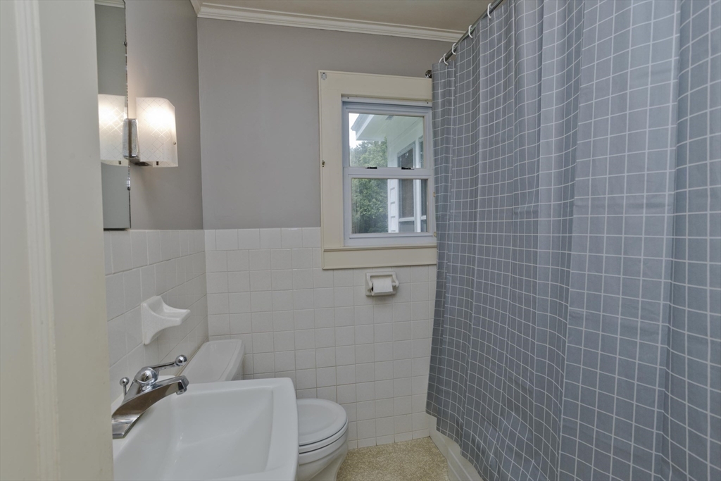723 Ryan Road Northampton, MA 01062 - Photo 23 of 41