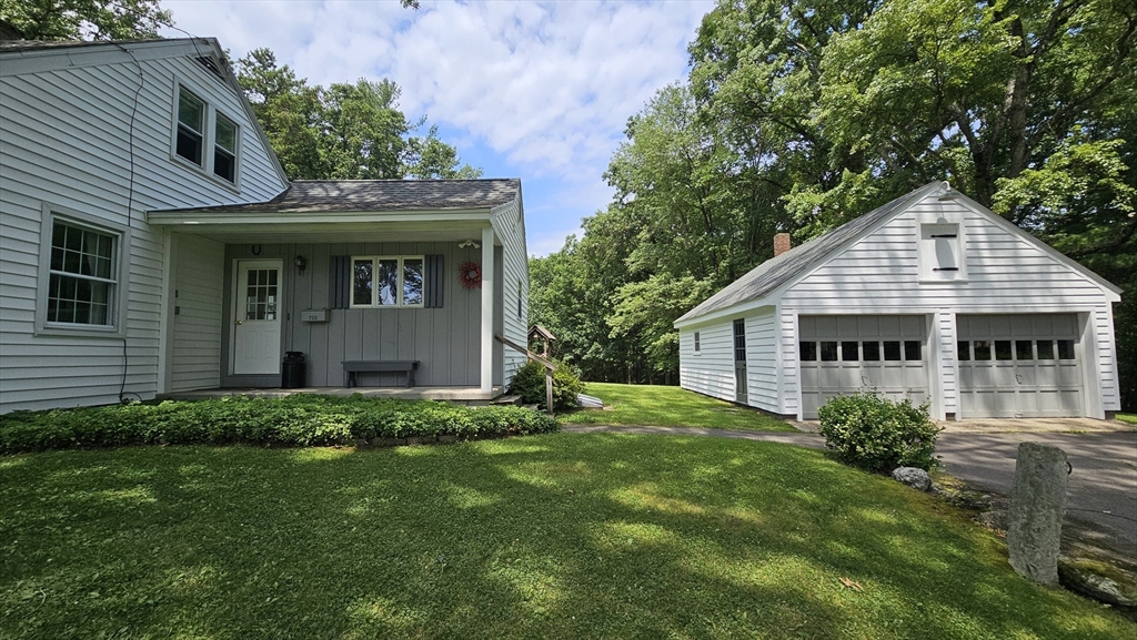 723 Ryan Road Northampton, MA 01062 - Photo 3 of 41