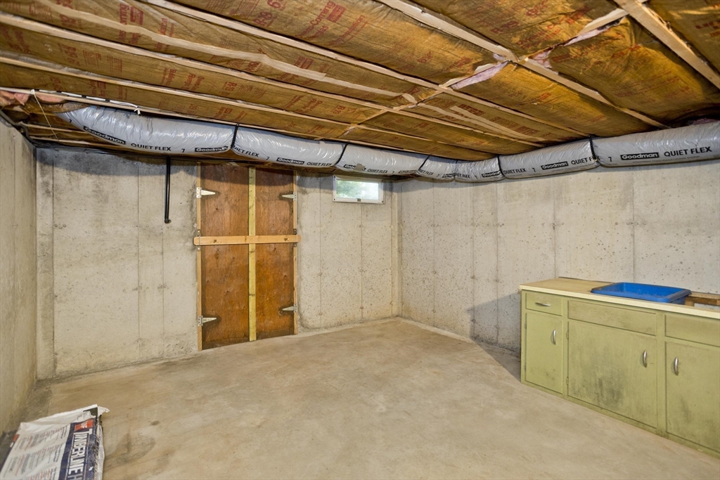 723 Ryan Road Northampton, MA 01062 - Photo 35 of 41