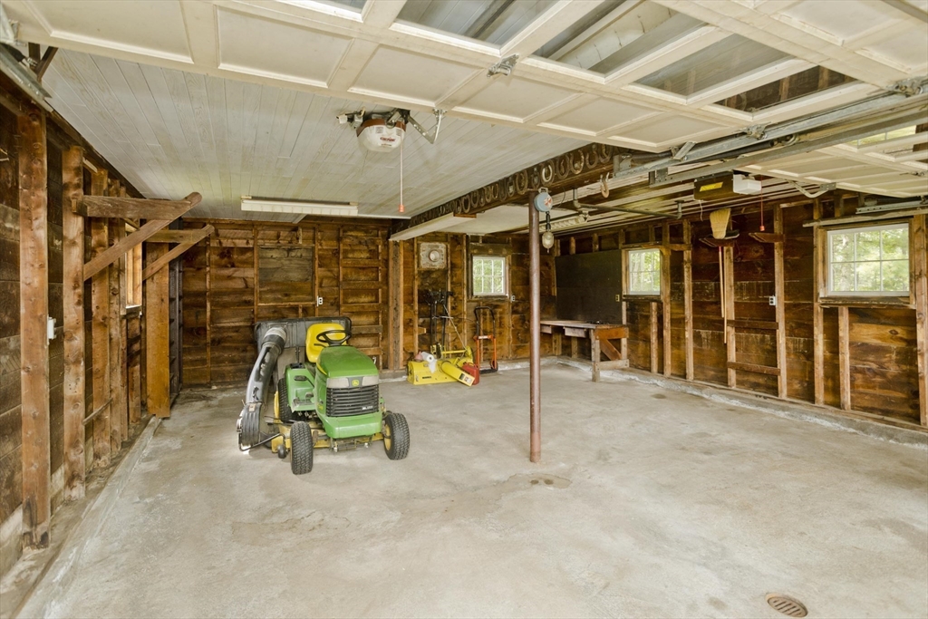 723 Ryan Road Northampton, MA 01062 - Photo 37 of 41