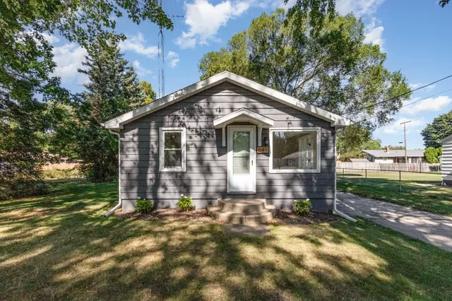 $189,999 | 649 Grant Avenue, St. Joseph, MI 49085