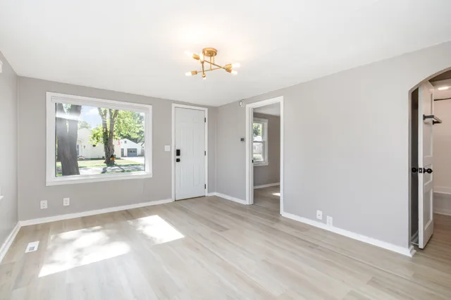 $189,999 | 649 Grant Avenue, St. Joseph, MI 49085