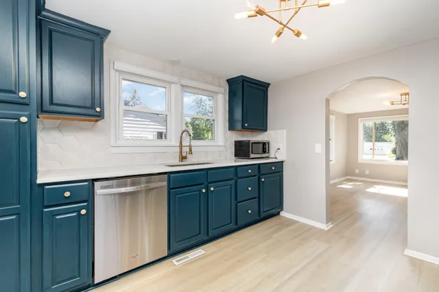 $189,999 | 649 Grant Avenue, St. Joseph, MI 49085