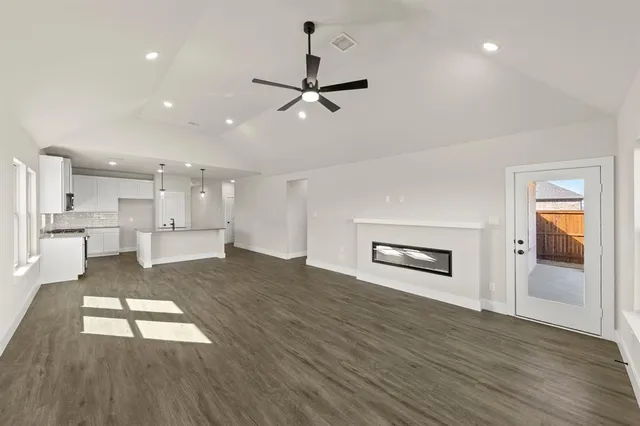 $437,405 | 2368 Bell Way, Forney, TX 75126