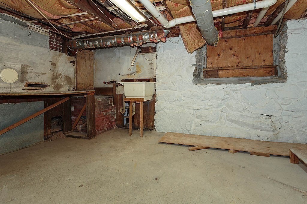 45 Harvard Street, Unit 5 3 Lowell, MA 01851 - Photo 25 of 31