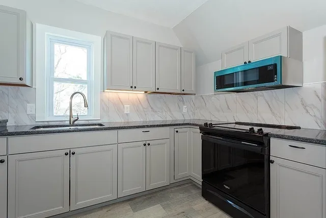 $319,900 | 45 Harvard Street, Unit 5 3, Lowell, MA 01851