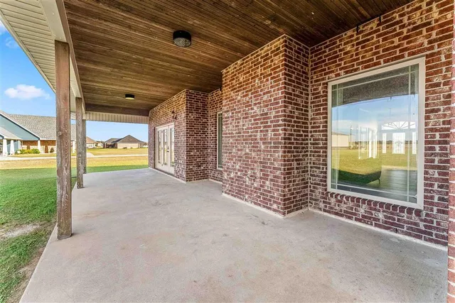 $499,000 | 24000 North Prairie Way, Iowa, LA 70647