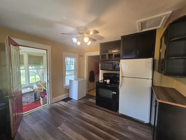 $175,000 | 208 South Walker Street, Wautoma, WI 54982