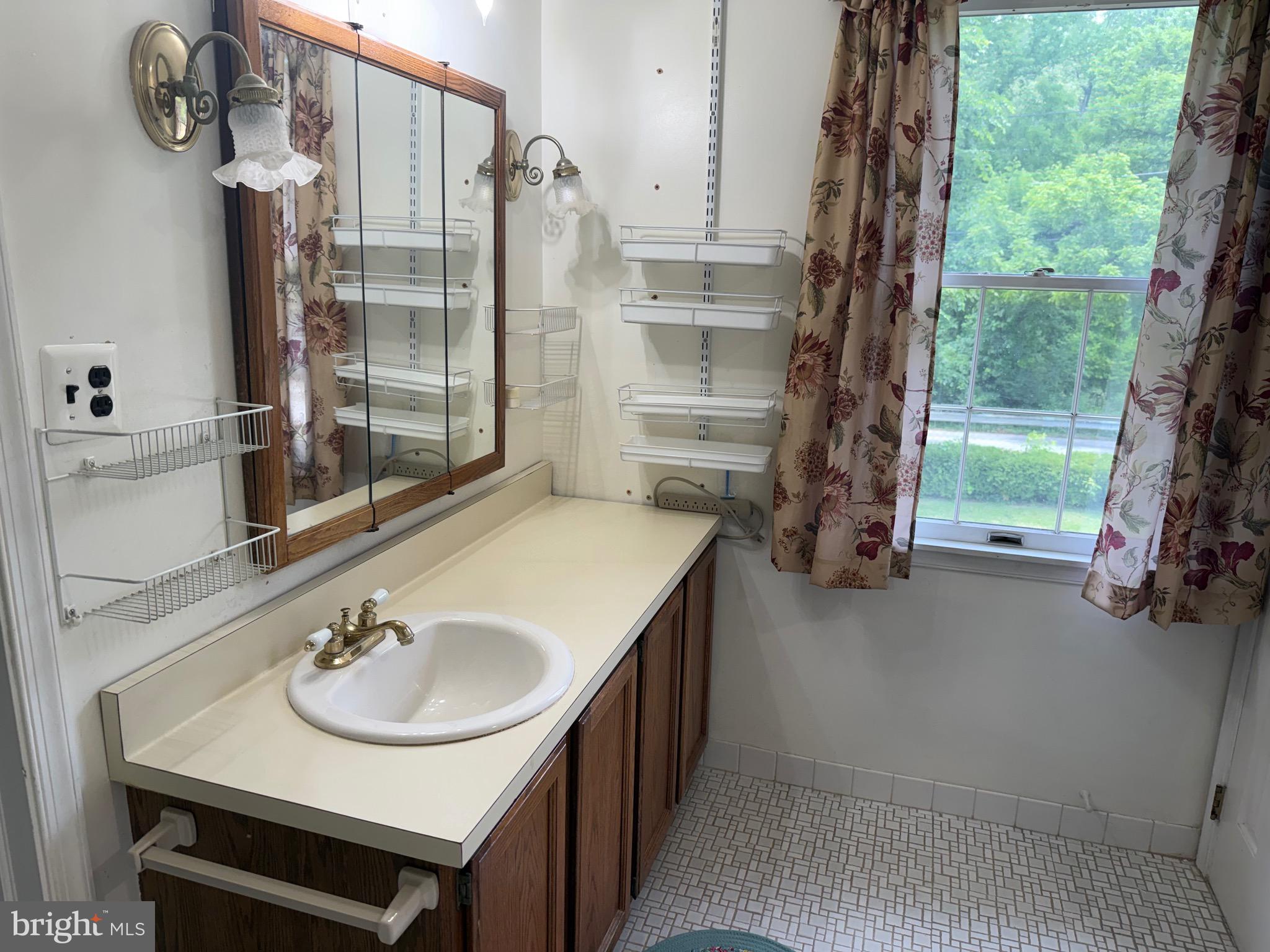 1431 Dreshertown Road Dresher, PA 19025 - Photo 37 of 76
