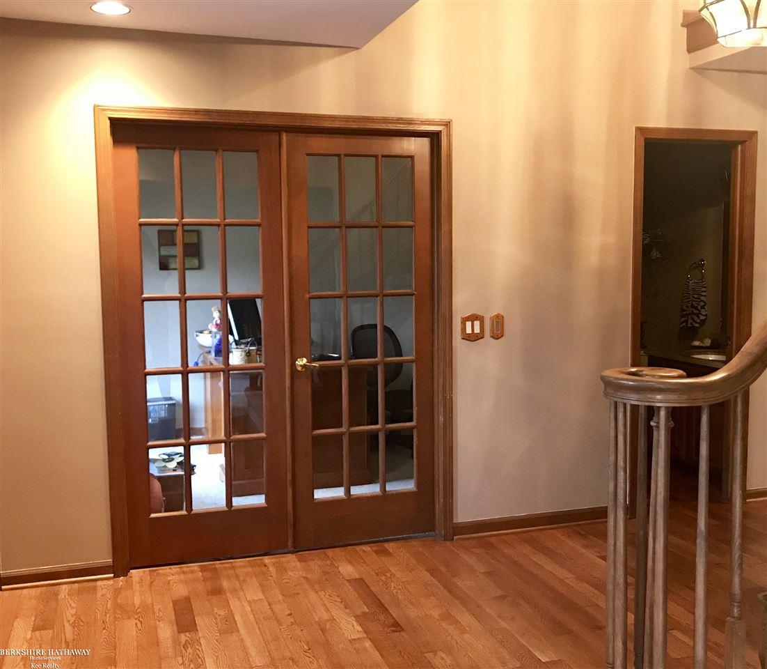 3120 Sunbury Court Rochester, MI 48309 - Photo 27 of 41 31336330-26.JPG