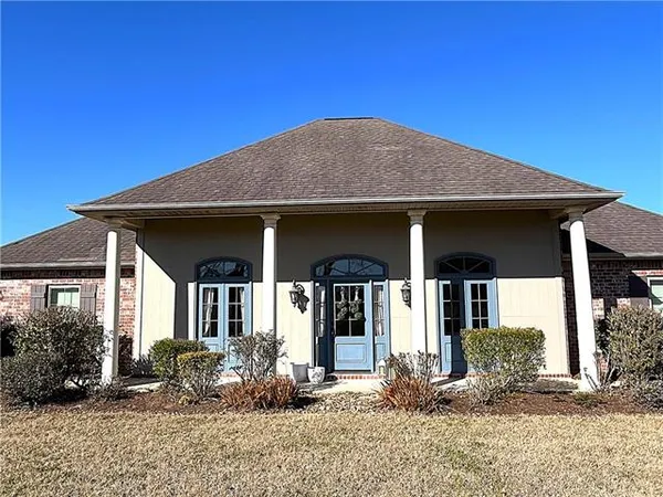 $345,000 | 3022 Charrier Street, Hessmer, LA 71350