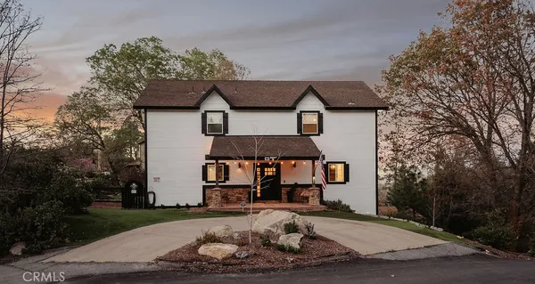 $695,000 | 1498 Deer Way, Lake Arrowhead, CA 92352