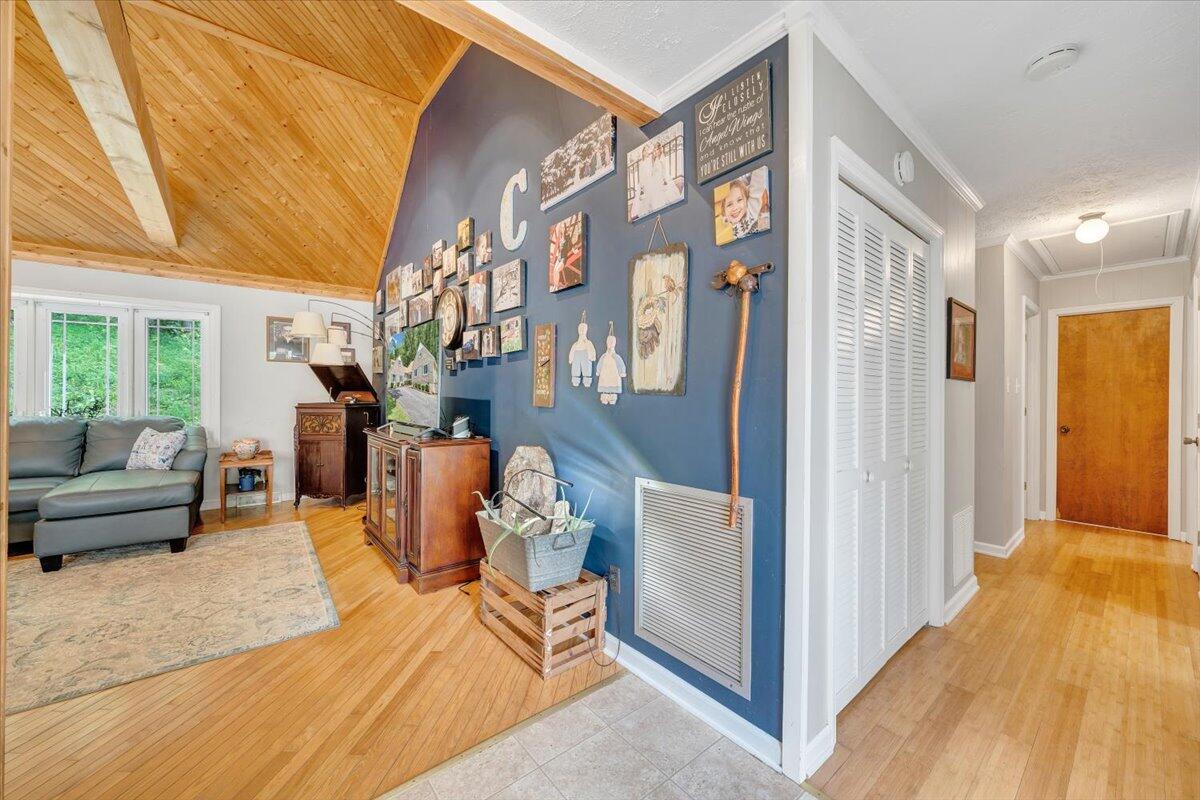 6796 Charlemont Road Goode, VA 24556 - Photo 13 of 78 08-MIB08767