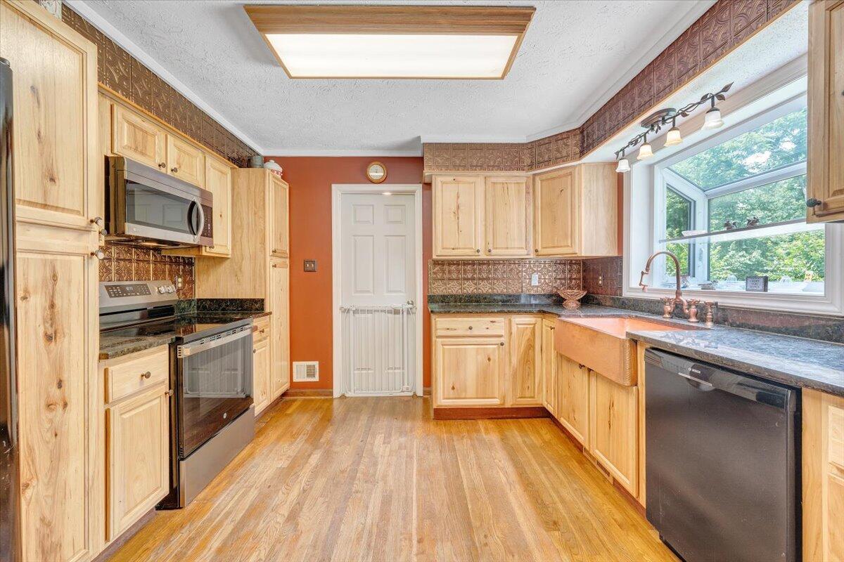 6796 Charlemont Road Goode, VA 24556 - Photo 14 of 78 21-MIB08746