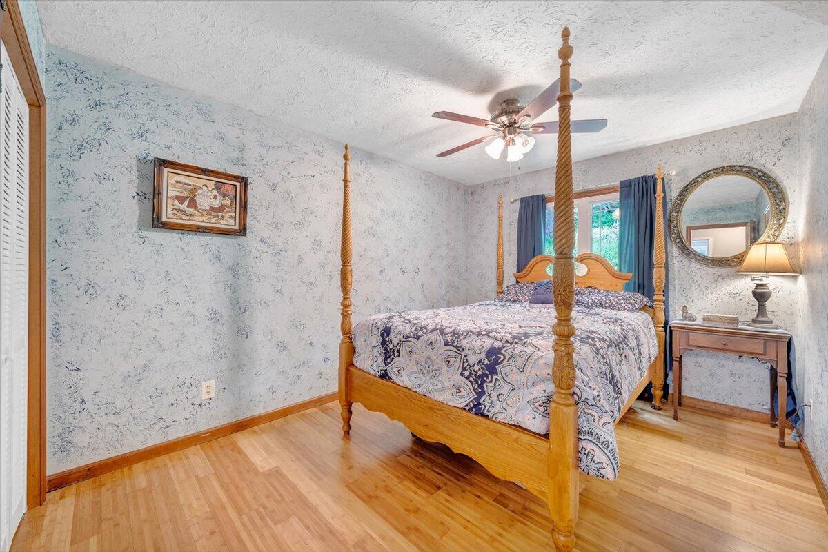 6796 Charlemont Road Goode, VA 24556 - Photo 32 of 78 33-MIB08776