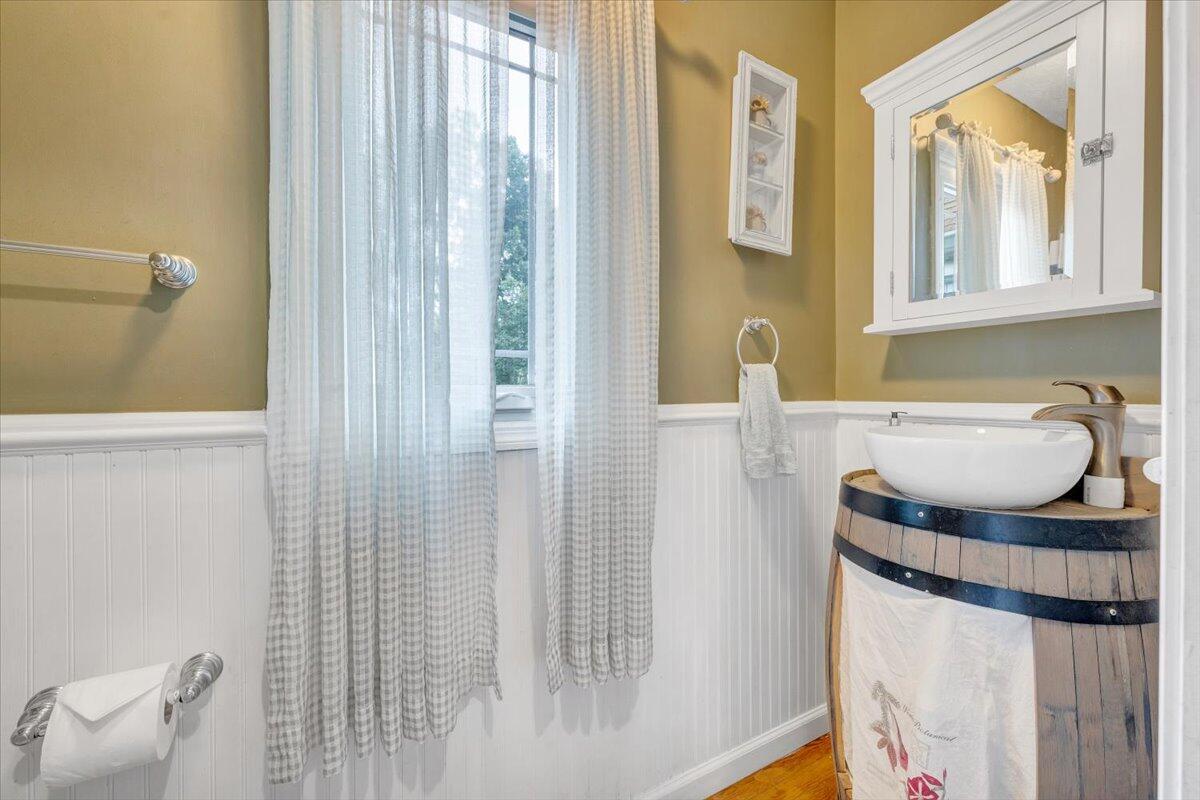 6796 Charlemont Road Goode, VA 24556 - Photo 38 of 78 39-MIB08815