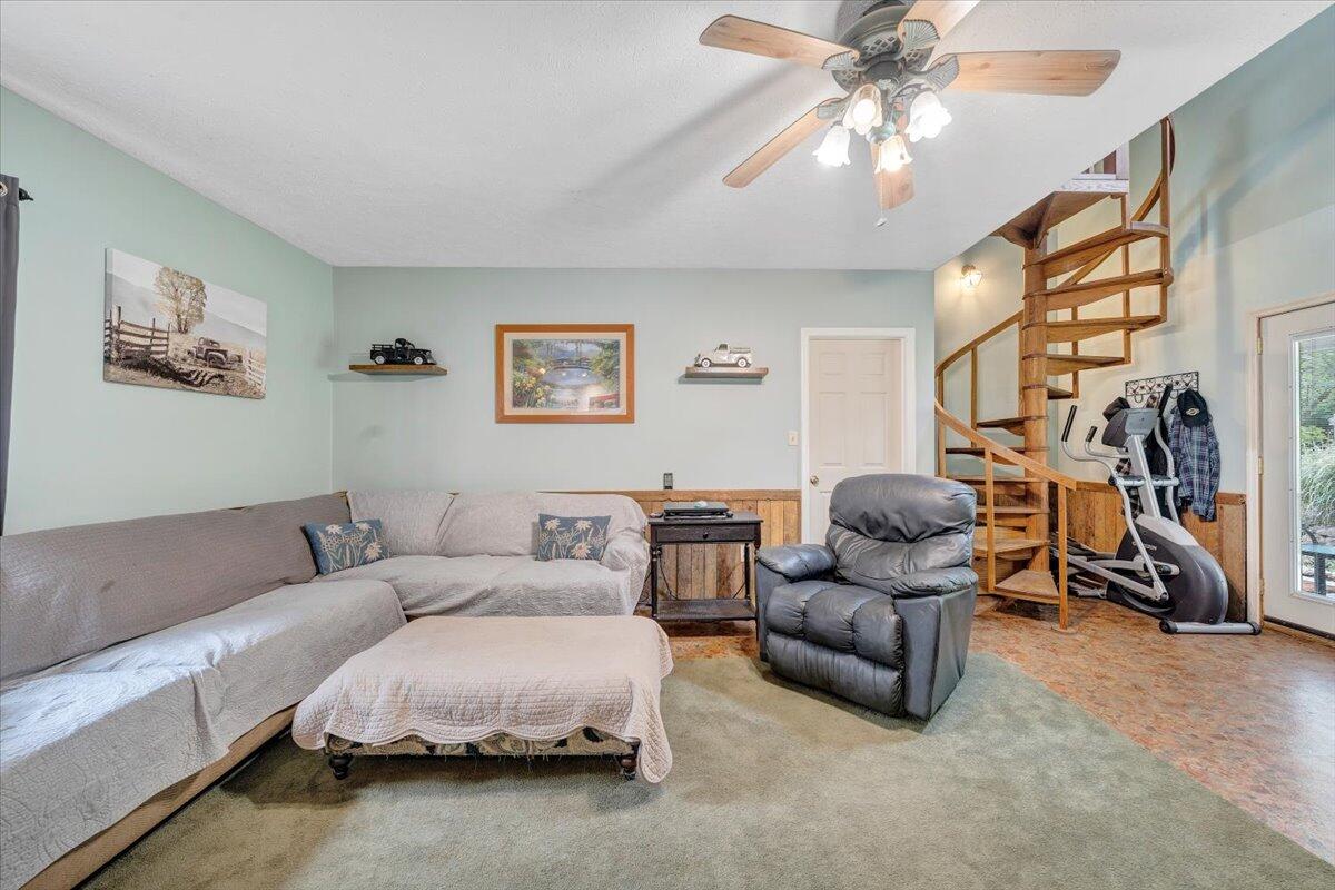 6796 Charlemont Road Goode, VA 24556 - Photo 39 of 78 40-MIB08818