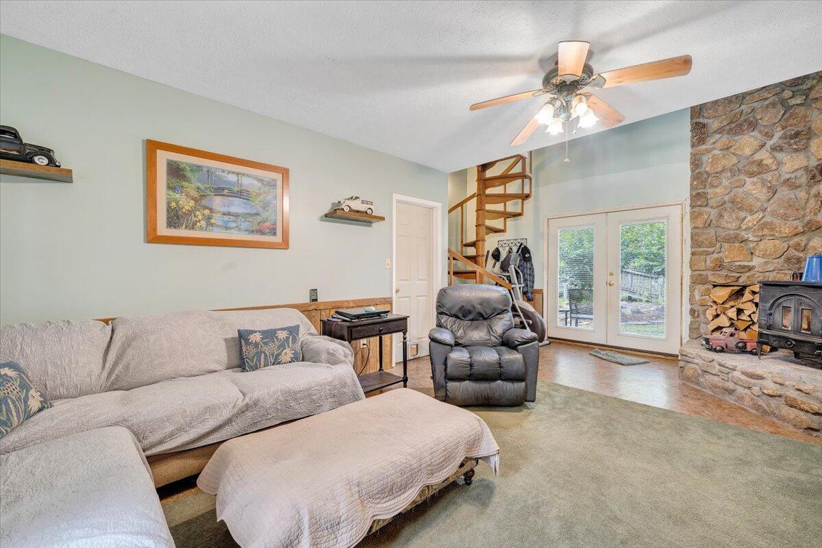 6796 Charlemont Road Goode, VA 24556 - Photo 41 of 78 41-MIB08821