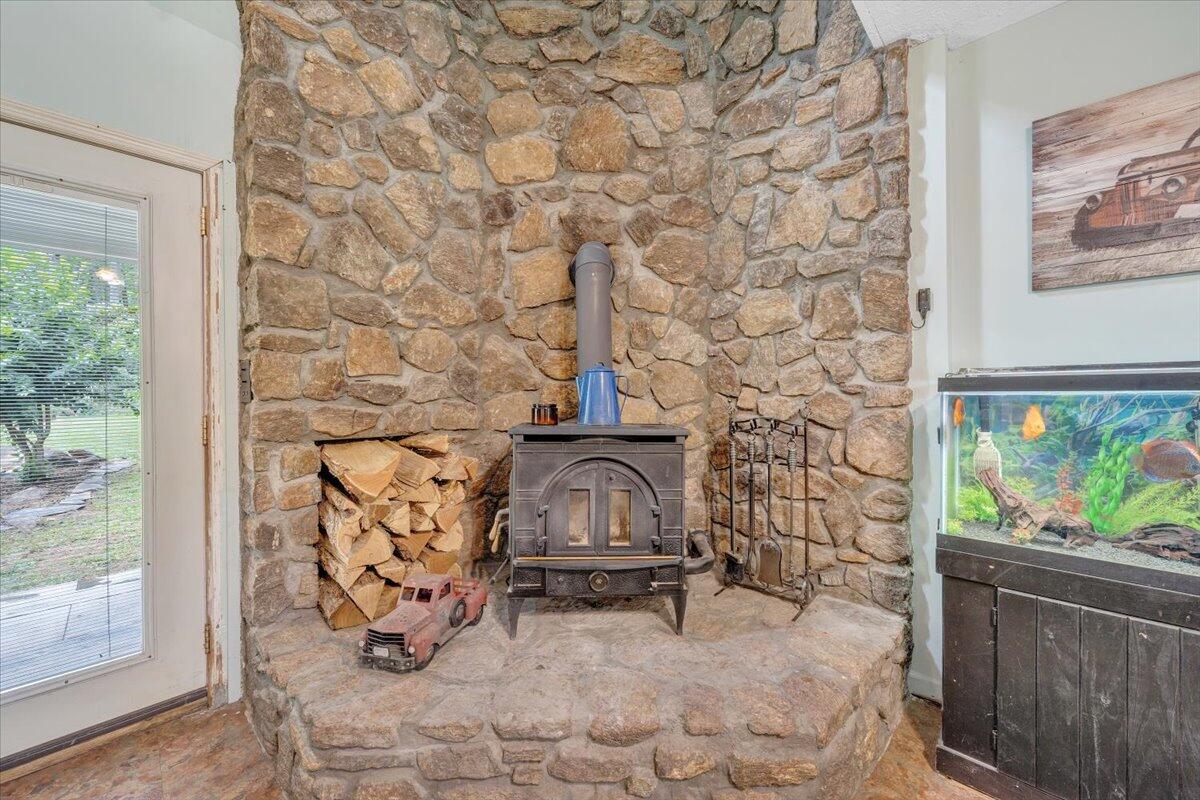 6796 Charlemont Road Goode, VA 24556 - Photo 42 of 78 42-MIB08824