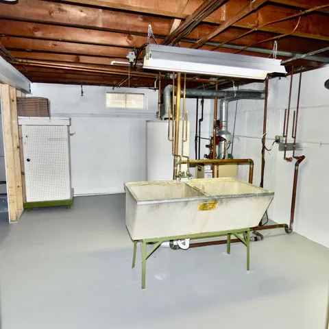 $2,600 | 1332 West Mulloy Drive, Addison, IL 60101