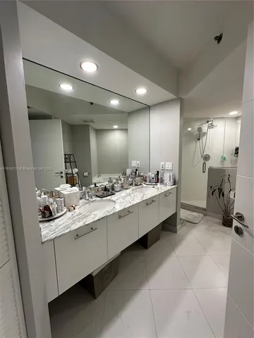 $4,500 | 55 Southeast 6th Street, Unit 1207, Miami, FL 33131