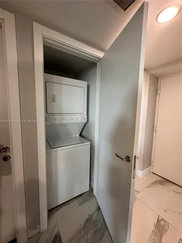 $4,500 | 55 Southeast 6th Street, Unit 1207, Miami, FL 33131