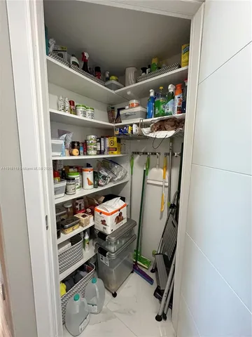 $4,500 | 55 Southeast 6th Street, Unit 1207, Miami, FL 33131