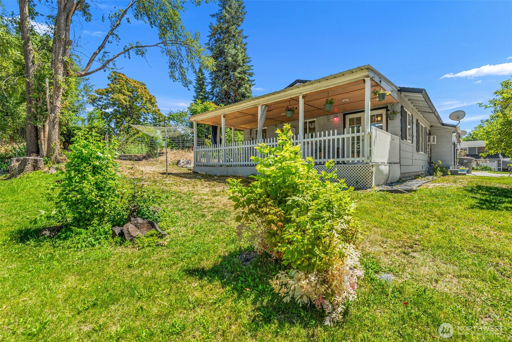593 Rolfs Place East Wenatchee, WA 98802 - Photo 26 of 40