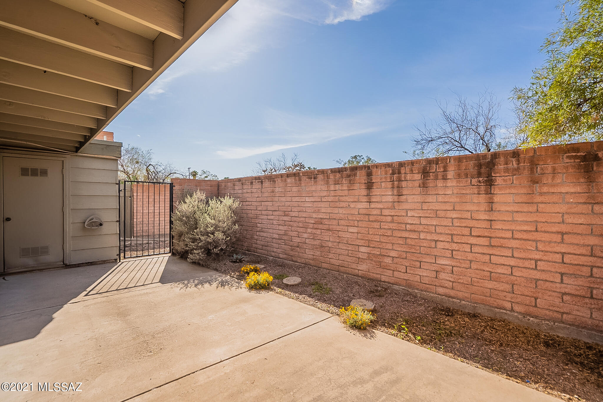 4304 East Presidio Road Tucson, AZ 85712 - Photo 7 of 38