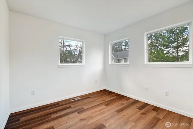 $3,000 | 4180 244th Place Southeast, Sammamish, WA 98029