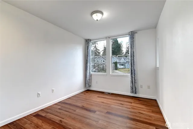 $3,000 | 4180 244th Place Southeast, Sammamish, WA 98029