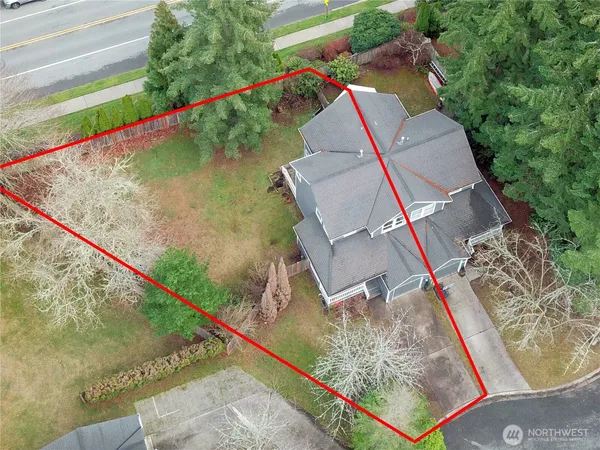 $2,950 | 4180 244th Place Southeast, Sammamish, WA 98029