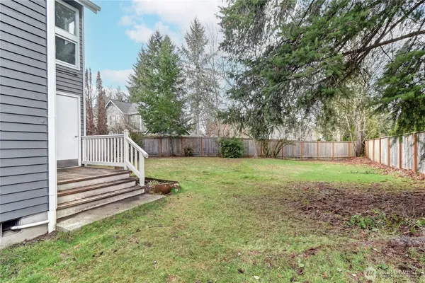 $2,950 | 4180 244th Place Southeast, Sammamish, WA 98029