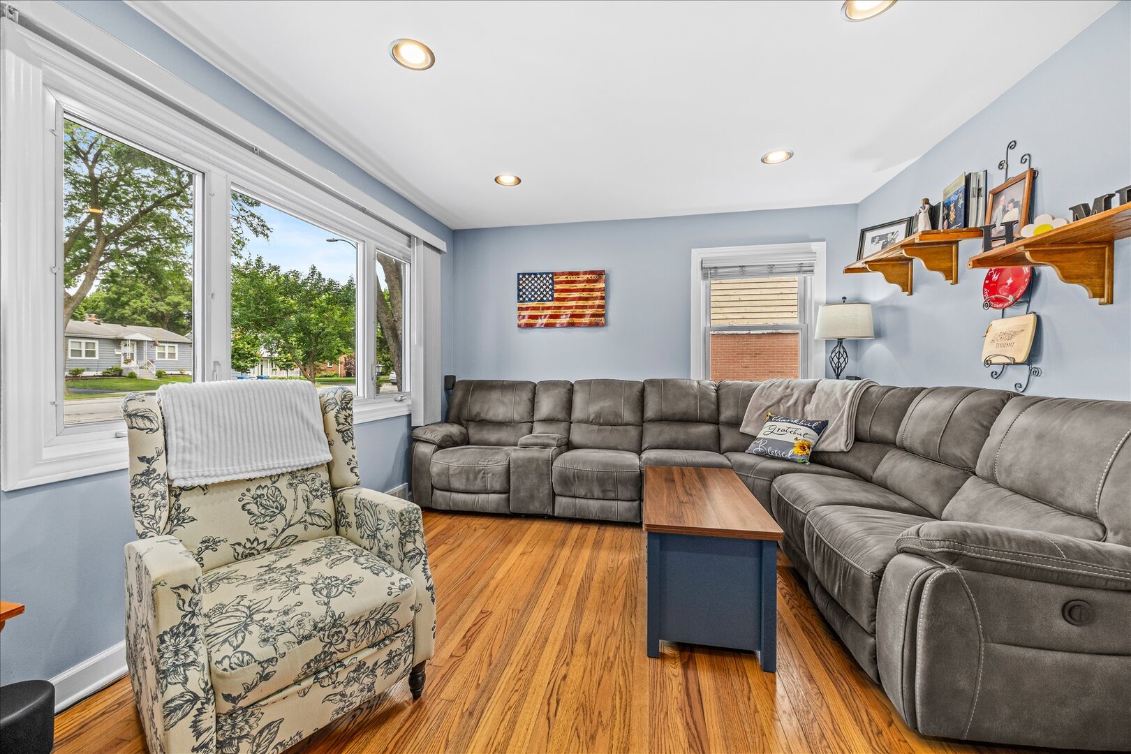 817 Spring Road Elmhurst, IL 60126 - Photo 13 of 34
