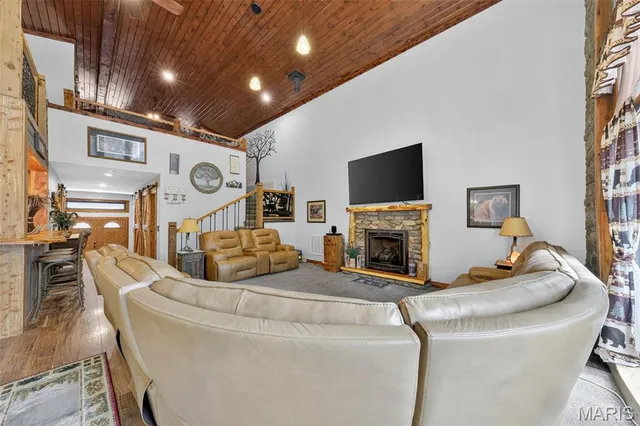 $669,000 | 45 Blue Line Lane, Silex, MO 63377