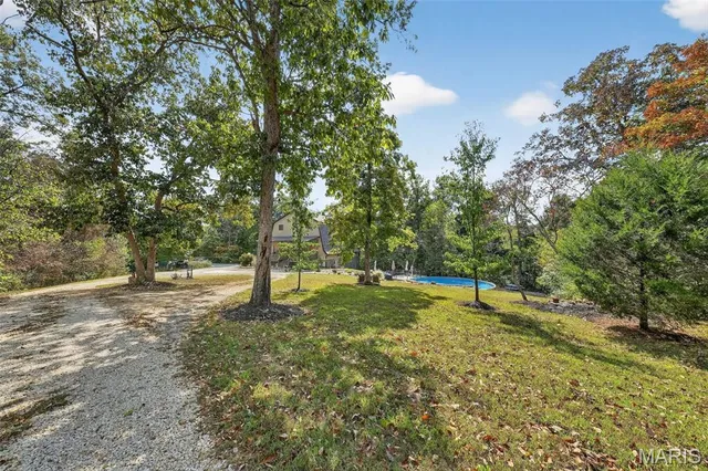 $669,000 | 45 Blue Line Lane, Silex, MO 63377