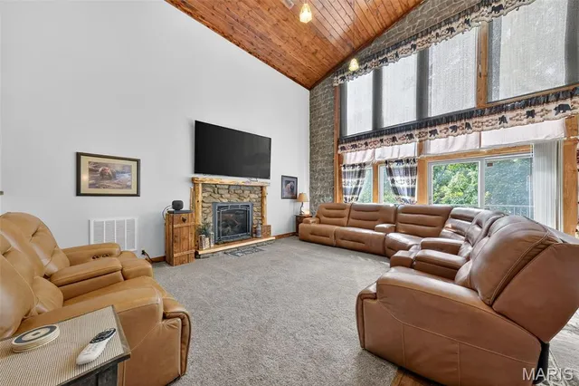 $669,000 | 45 Blue Line Lane, Silex, MO 63377