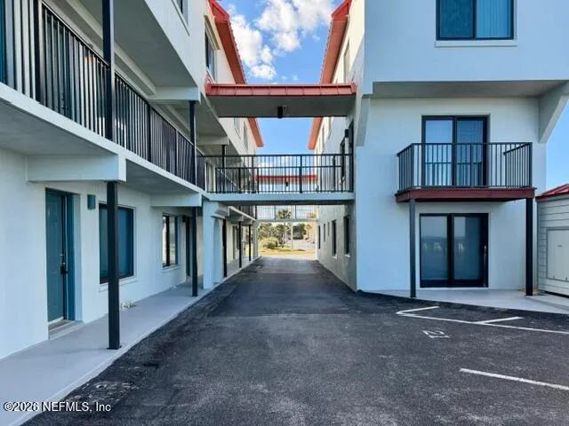 a view of an entrance of the house