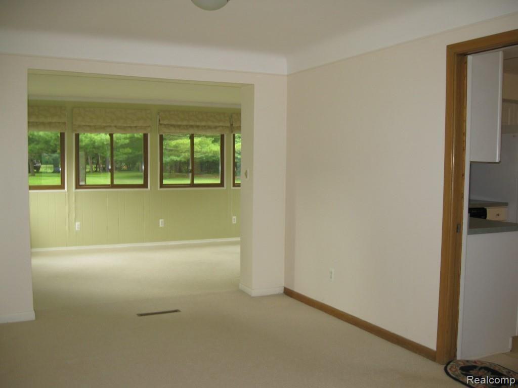 16705 Merriman Road Livonia, MI 48154 - Photo 11 of 51 IMG_2462.JPG