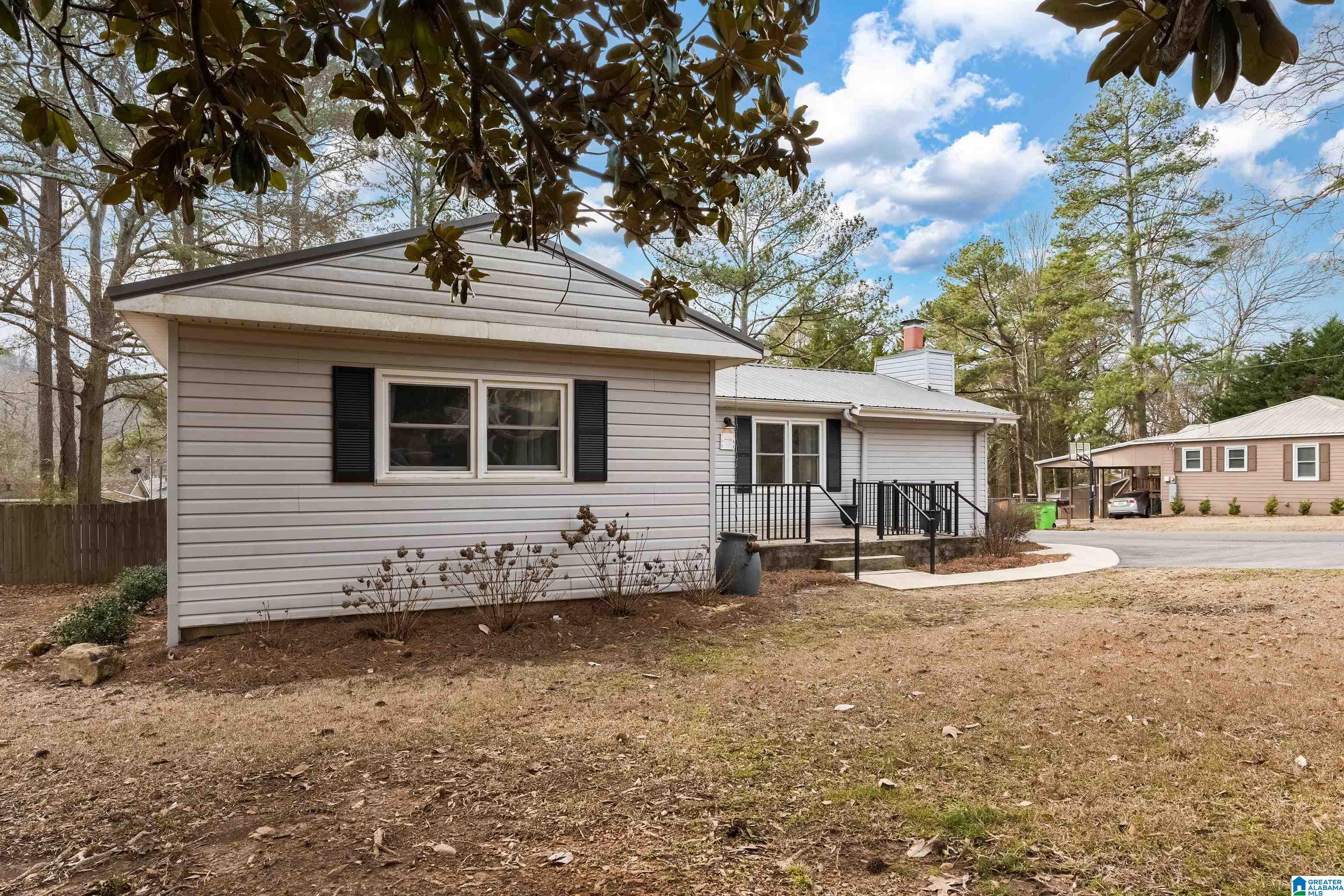 21 Bruce Street Springville, AL 35146 - Photo 3 of 43