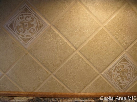 4204 Deming Drive Springfield, IL 62703 - Photo 7 of 24 Gallery Image 7