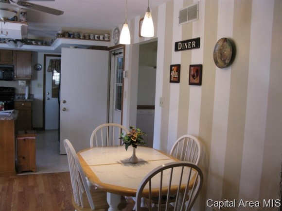 4204 Deming Drive Springfield, IL 62703 - Photo 8 of 24 Gallery Image 8