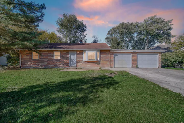 $450,000 | 5720 South Madison Street, Hinsdale, IL 60521