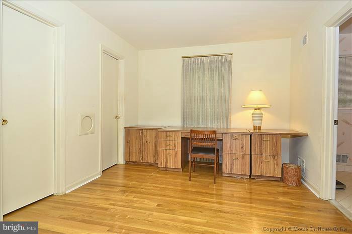 9300 Friars Road Bethesda, MD 20817 - Photo 14 of 29 Bedroom (Master)