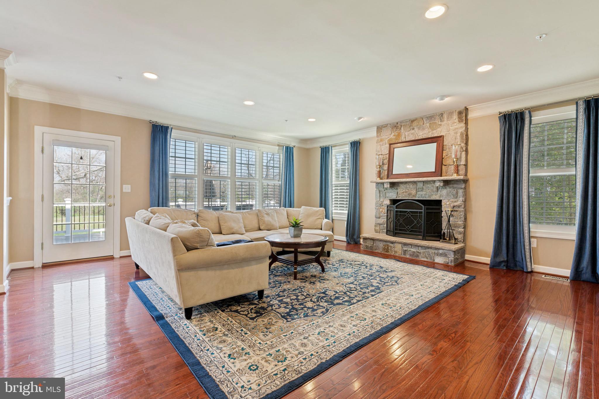 20240 McNamara Road Poolesville, MD 20837 - Photo 7 of 59 Family Room
