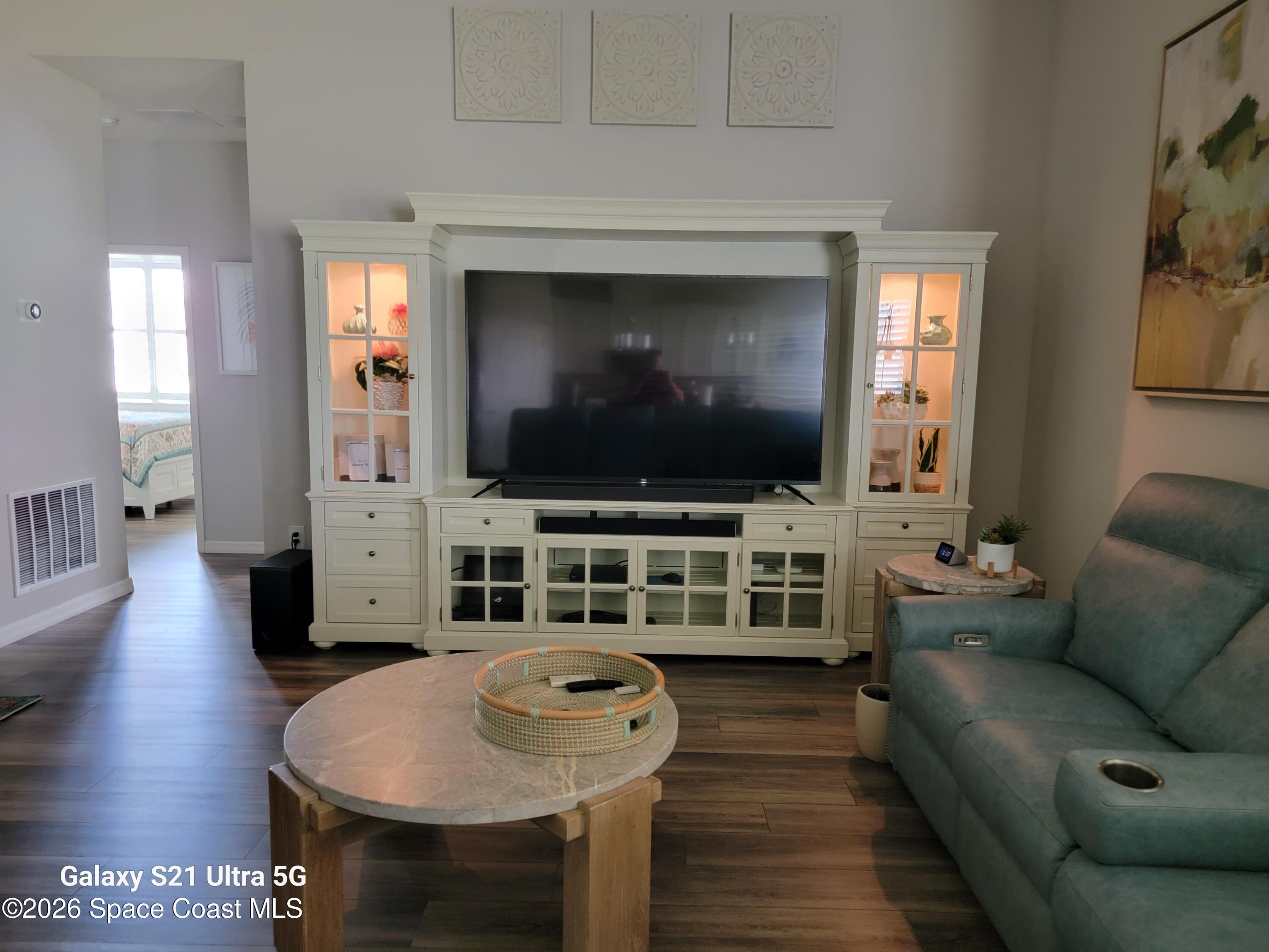 8481 Laguna Circle Micco, FL 32976 - Photo 9 of 46 24