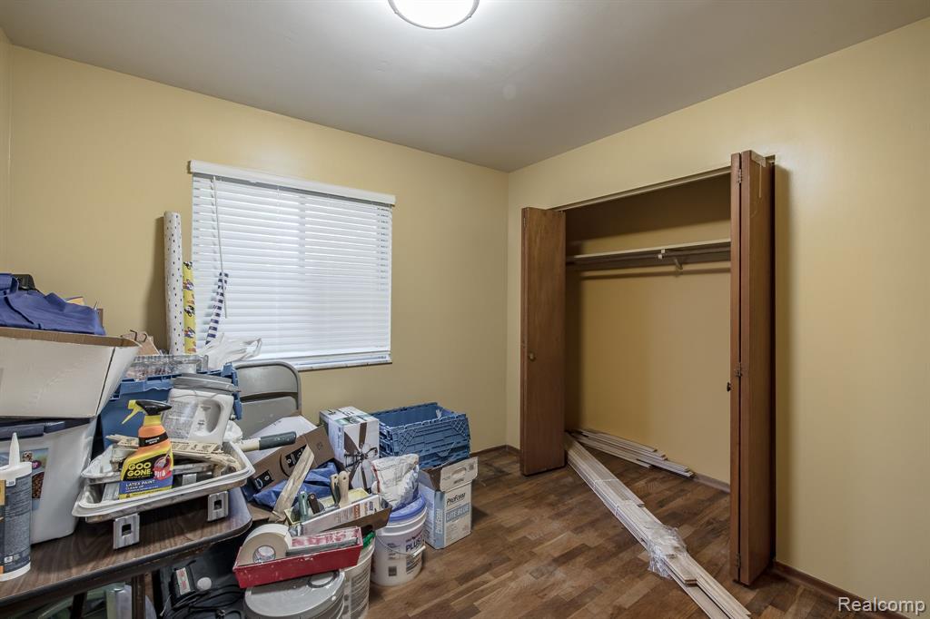5368 Lapeer Road Burton, MI 48509 - Photo 19 of 39 Gallery Image 19